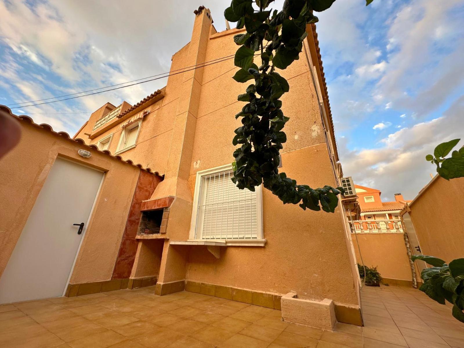 Chalet En La Mata A 50 Metros De La Playa 托雷维耶哈 外观 照片